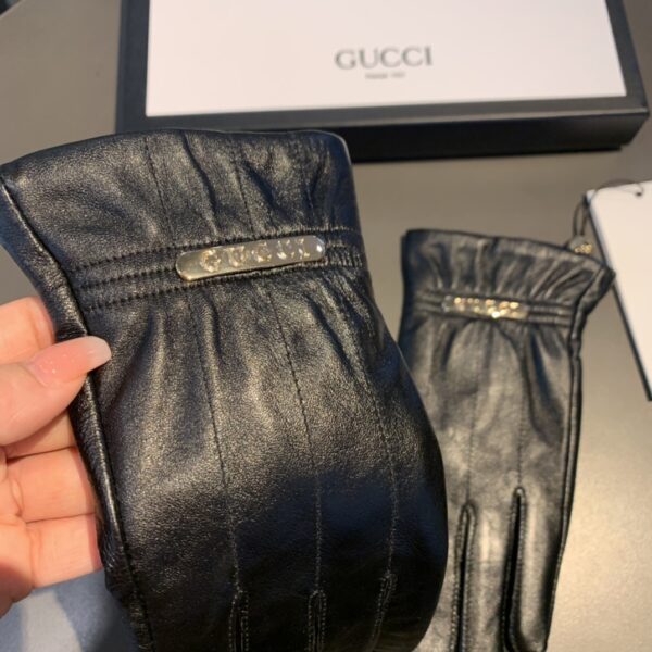 Gucci Gloves With Signature Double G Motif In Black