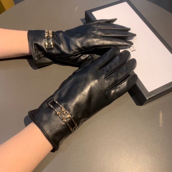 Gucci Gloves With Signature Double G Motif In Black