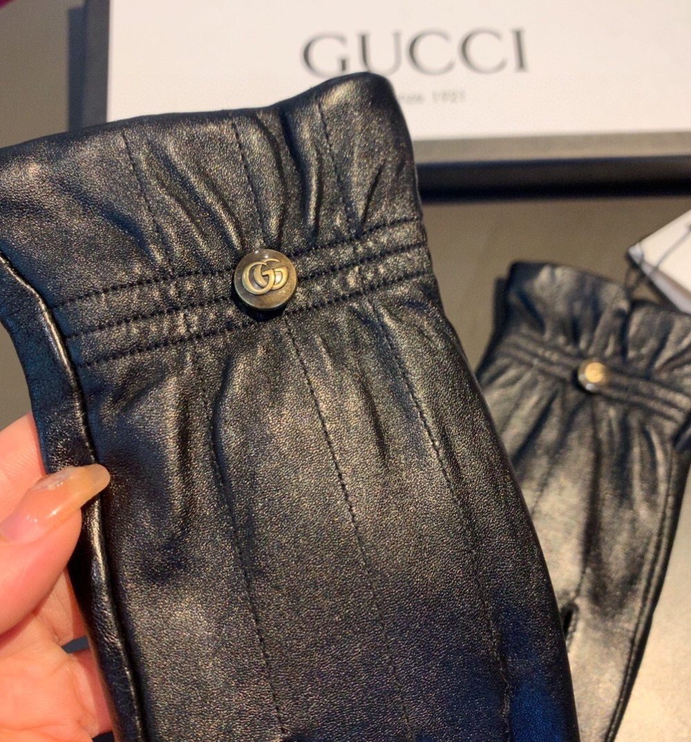 Gucci Gloves With Signature Double G Motif In Black