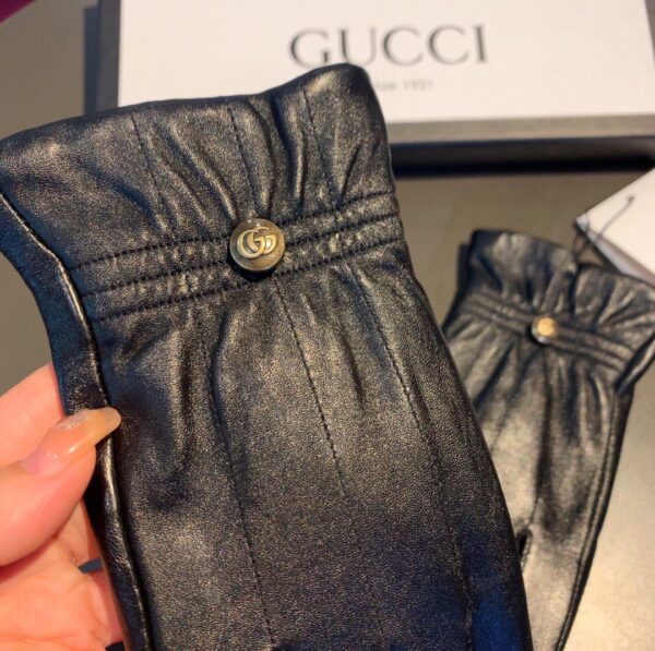 Gucci Gloves With Signature Double G Motif In Black