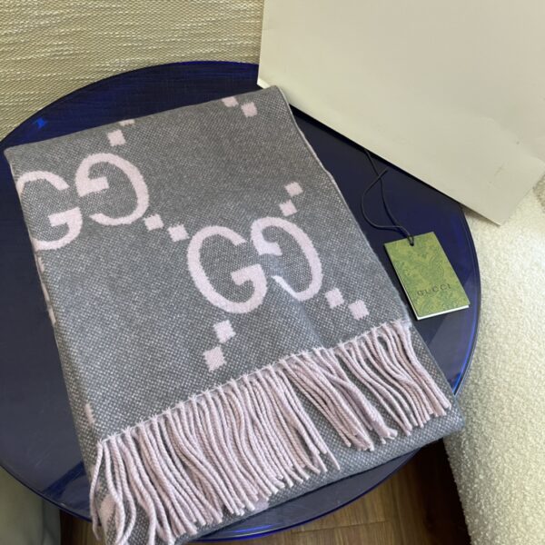 Gucci Jacquard Grey Scarf 180cm/71in