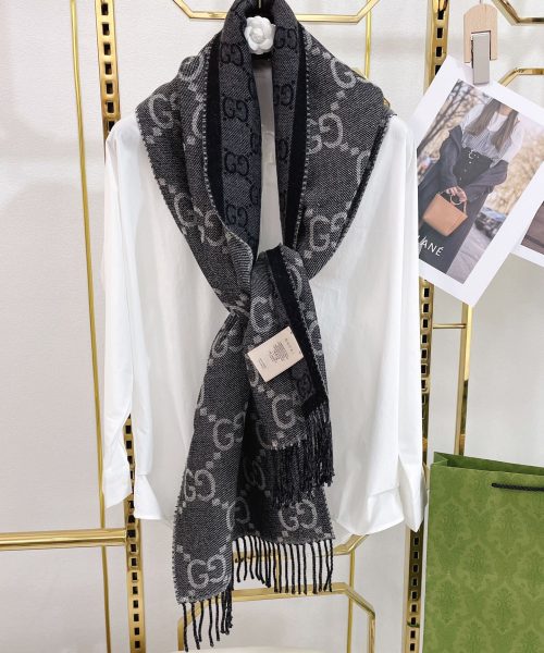 Gucci Jacquard Pattern Knit With Tassels Grey and Black 190cm/75in 676610 4G200 1061