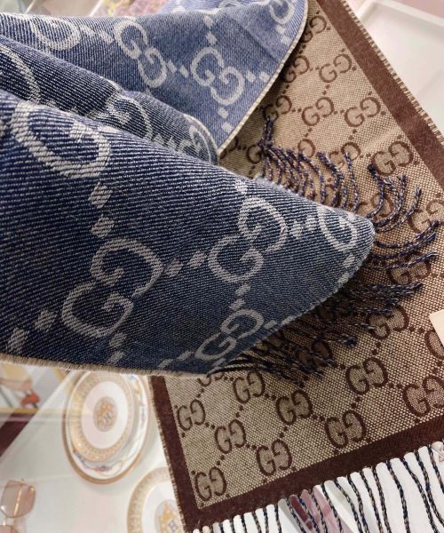 Gucci Jacquard Pattern Knit With Tassels Navy and Brown 190cm/75in 676610 3G200 4165