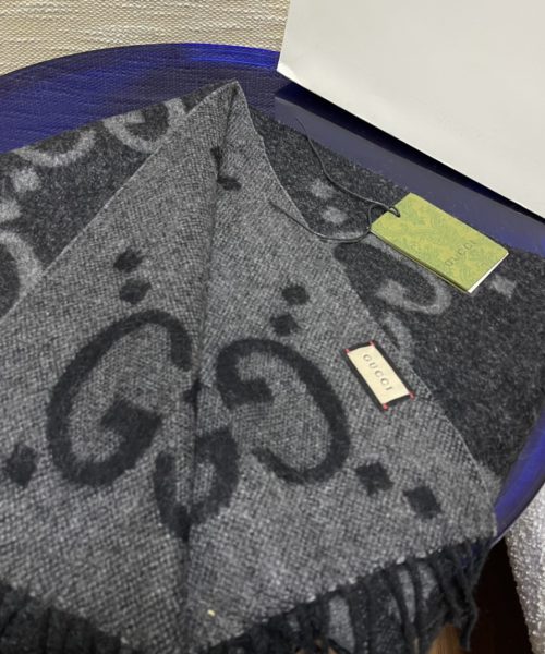 Gucci Jacquard Pattern Knitted Grey Scarf 180cm/71in 133483 3G200 1160 