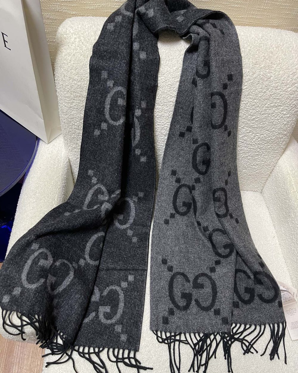 Gucci Jacquard Pattern Knitted Grey Scarf 180cm/71in 133483 3G200 1160 