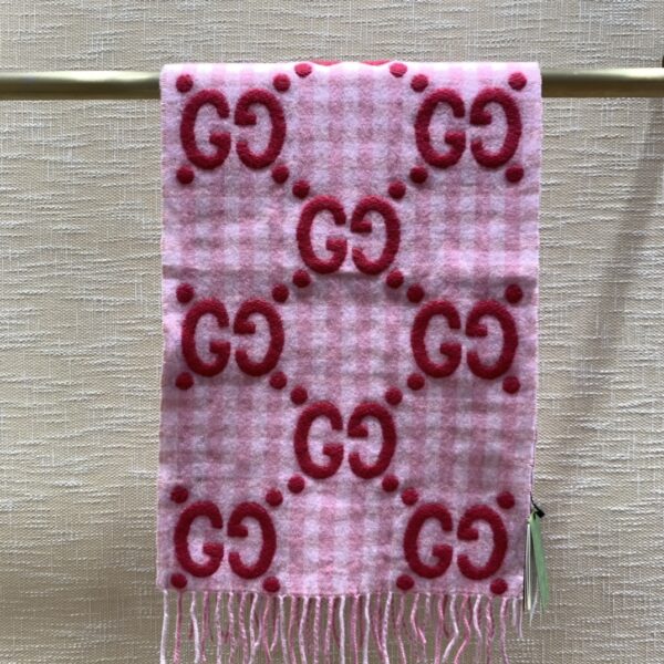 Gucci Jacquard Wool Scarf Pink and Ivory Scarf 220cm/86.7in 644365 3GA69 5878