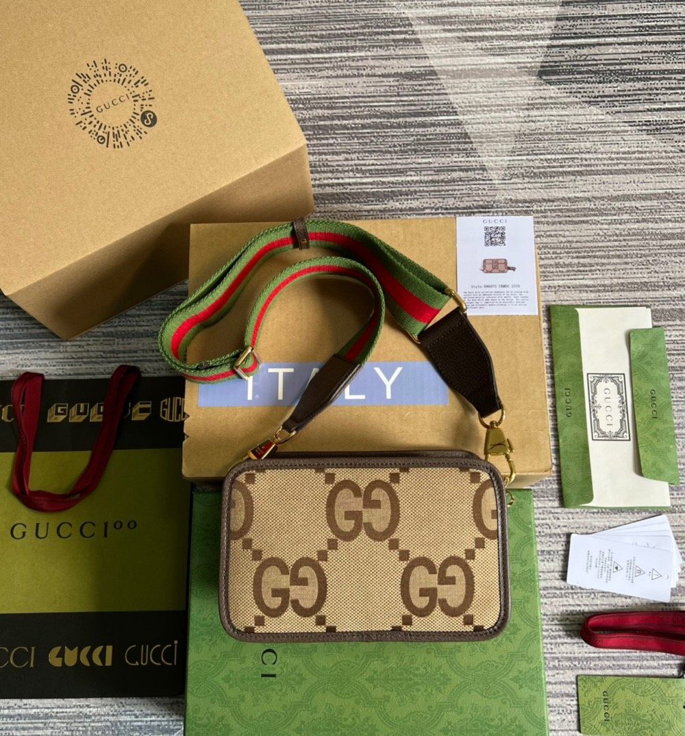 1:1 Replica Gucci Jumbo GG Mini Bag Camel And Ebony Jumbo GG Canvas For Women  8.9in/22.5cm GG 696075 UKMDG 2570