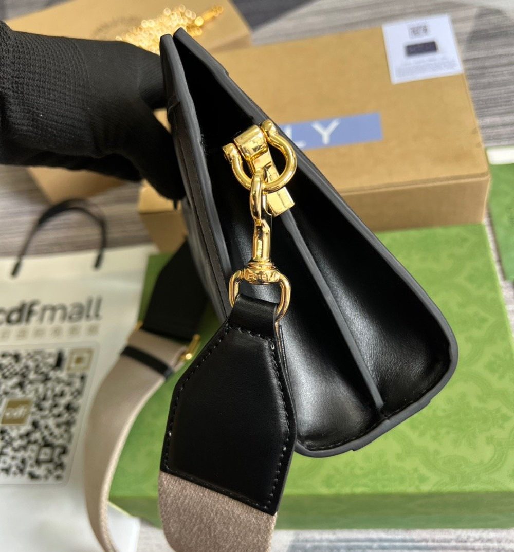 1:1 Replica Gucci Matelasse Shoulder Bag Black For Women, Women's Bags 10.2in/26cm GG