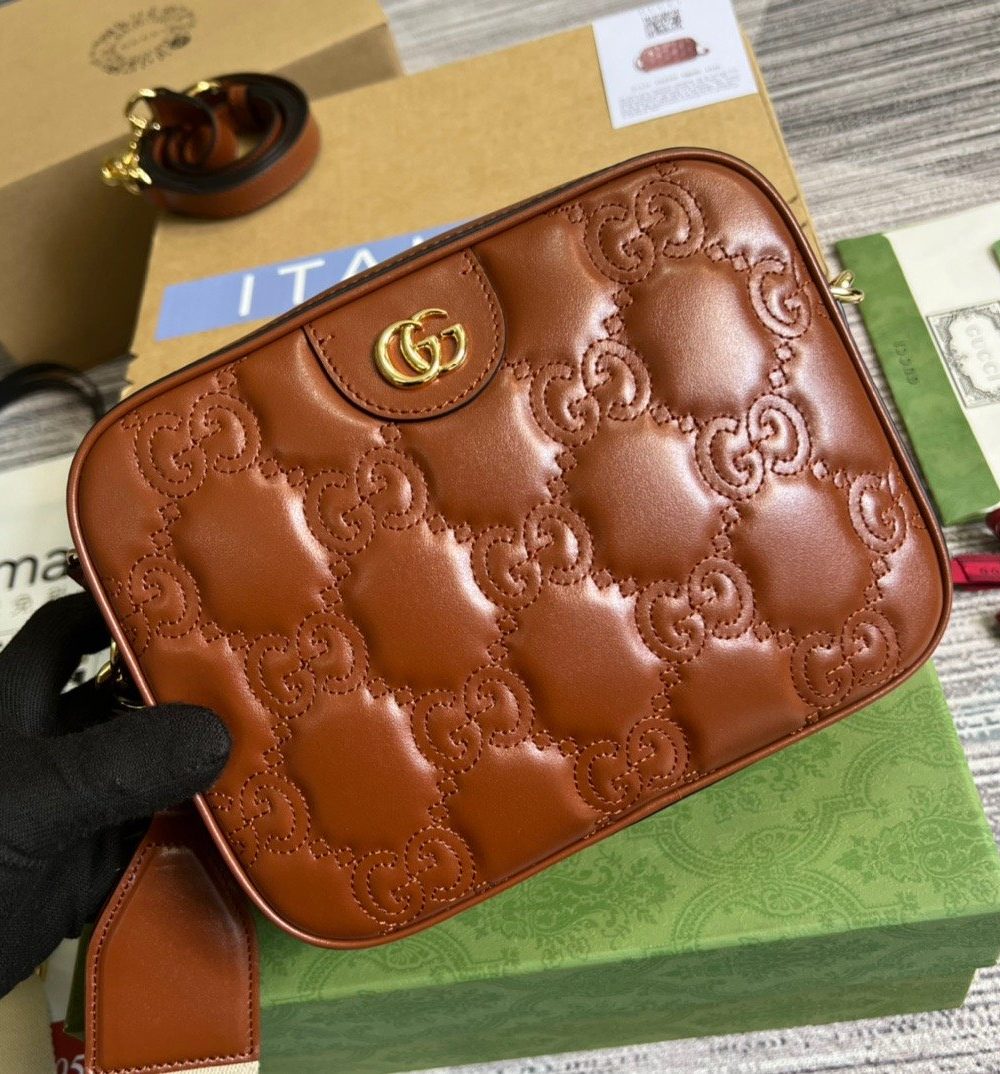 1:1 Replica Gucci Matelasse Shoulder Bag Red For Women, Women's Bags 8.5in/22cm GG 702234 UM8HG 2595