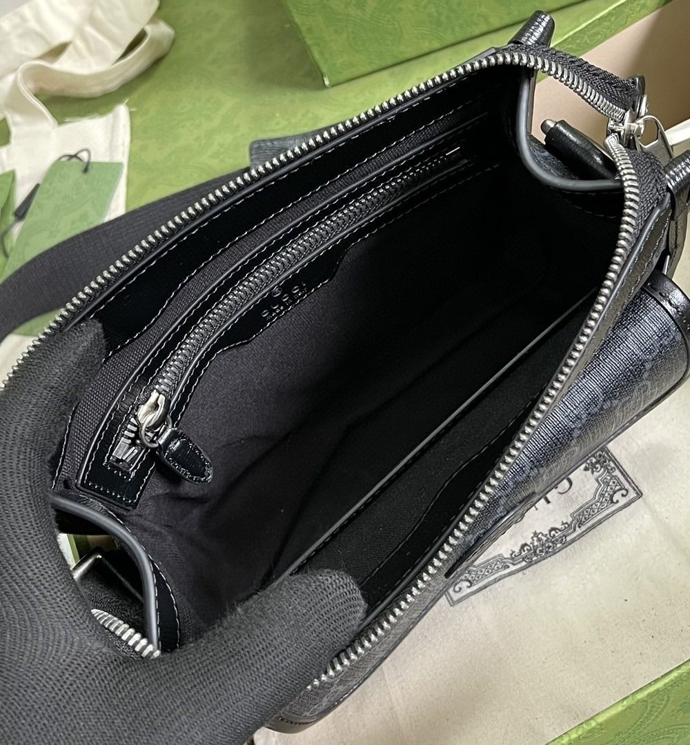 1:1 Replica Gucci Messenger Bag With Interlocking G Black Supreme Canvas For Men 8in/21cm 674164 92THN 1000