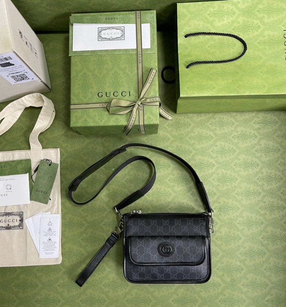 1:1 Replica Gucci Messenger Bag With Interlocking G Black Supreme Canvas For Men 8in/21cm 674164 92THN 1000