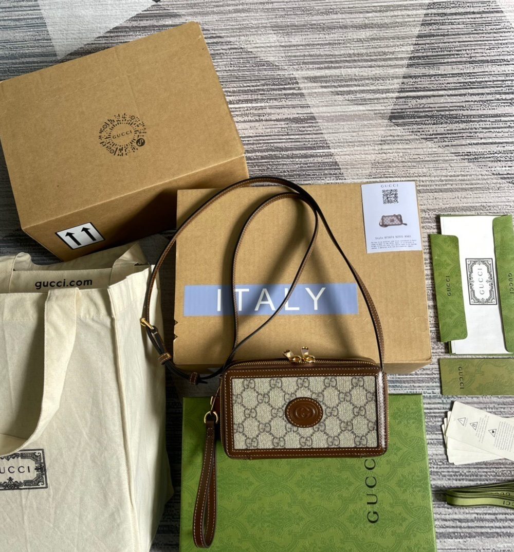 1:1 Replica Gucci Mini Bag With Interlocking G Beige And Ebony GG Supreme Canvas And Brown For Women 9in/23cm GG