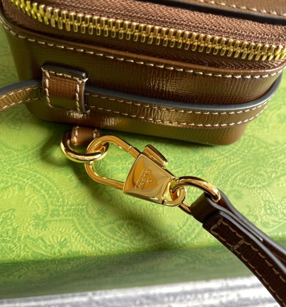 1:1 Replica Gucci Mini Bag With Interlocking G Beige And Ebony GG Supreme Canvas And Brown For Women 9in/23cm GG