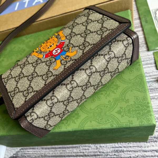 1:1 Replica Gucci Mini Kitten Printed Monogrammed Coated-Canvas Messenger Bag Beige And Ebony GG Supreme Canvas, An Eco-Friendly Material For Women  7.1in/18cm GG