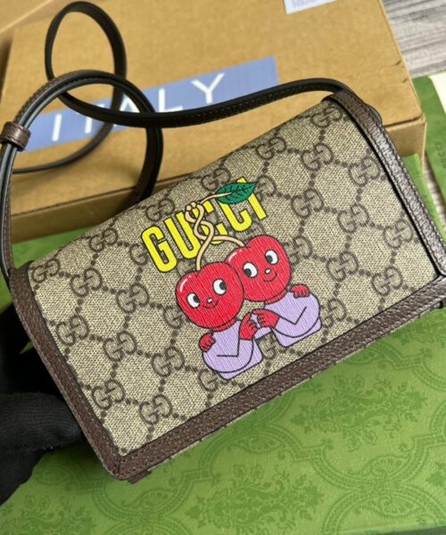 1:1 Replica Gucci Mini Printed Monogrammed Coated-Canvas Messenger Bag Beige And Ebony GG Supreme Canvas For Women  7.1in/18cm GG 1647597277738776