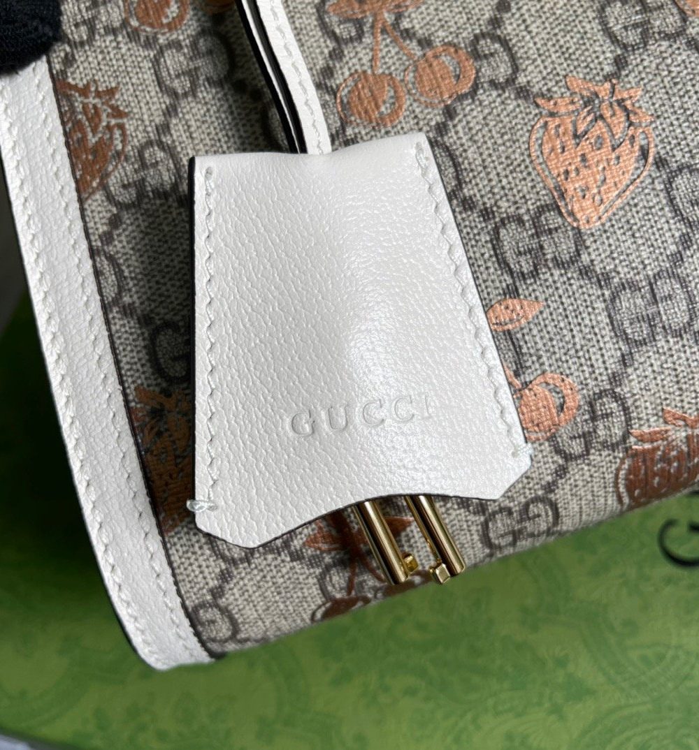 1:1 Replica Gucci Padlock Small Gucci Strawberry Shoulder Bag Beige For Women, Women's Bags 10in/26cm GG