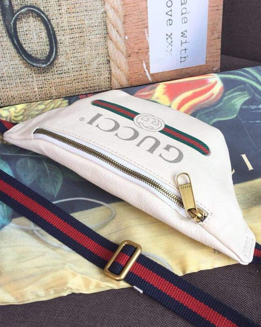 1:1 Replica Gucci Print Waist Belt Bag White For Women And Men 11in/27cm GG 527792