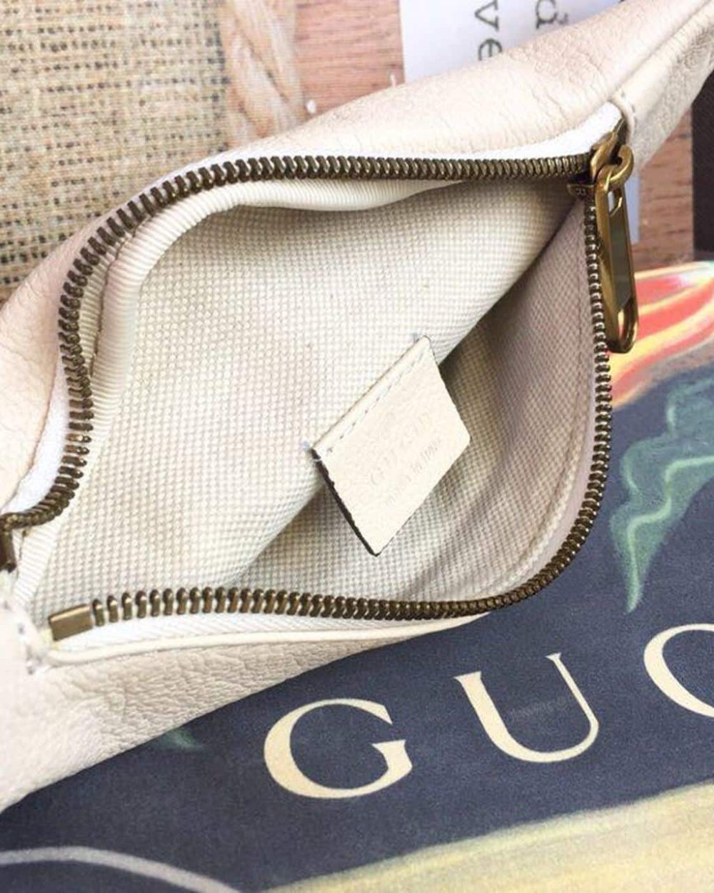 1:1 Replica Gucci Print Waist Belt Bag White For Women And Men 11in/27cm GG 527792