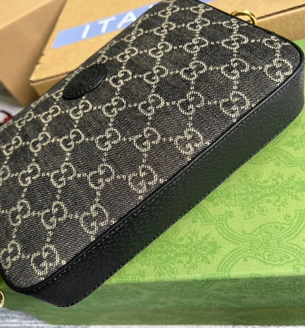 1:1 Replica Gucci Shoulder Bag With Interlocking G Black And White GG Supreme Canvas For Women  9.6in/24.5cm GG