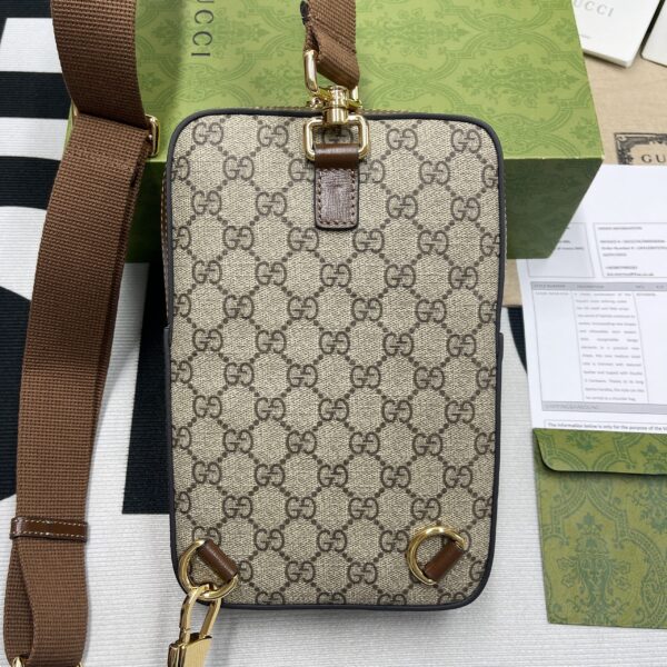 1:1 Replica Gucci Sling Backpack With Interlocking G Beige And Ebony GG Supreme Canvas For Men 9.4in/24cm GG 696016 92THG 8563