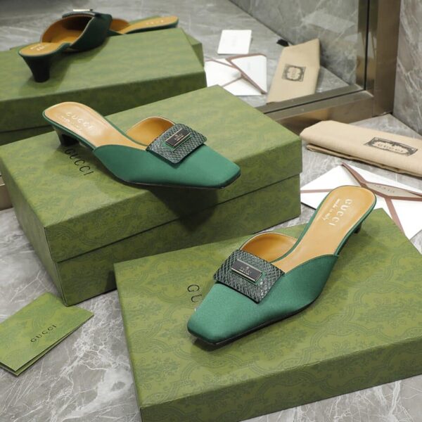 Gucci Slipper Sandals Green For Women GG
