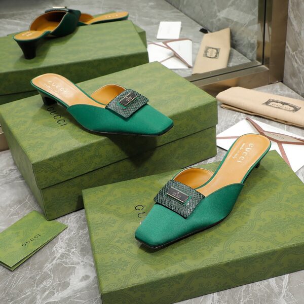Gucci Slipper Sandals Green For Women GG