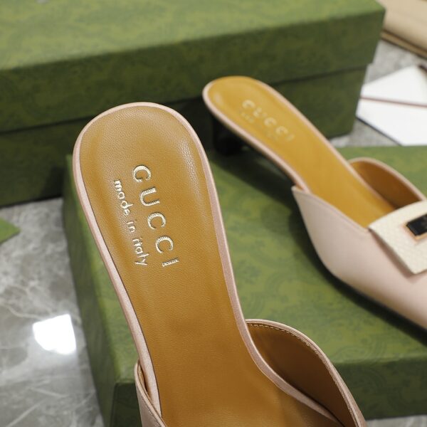 Gucci Slipper Sandals Pink For Women GG