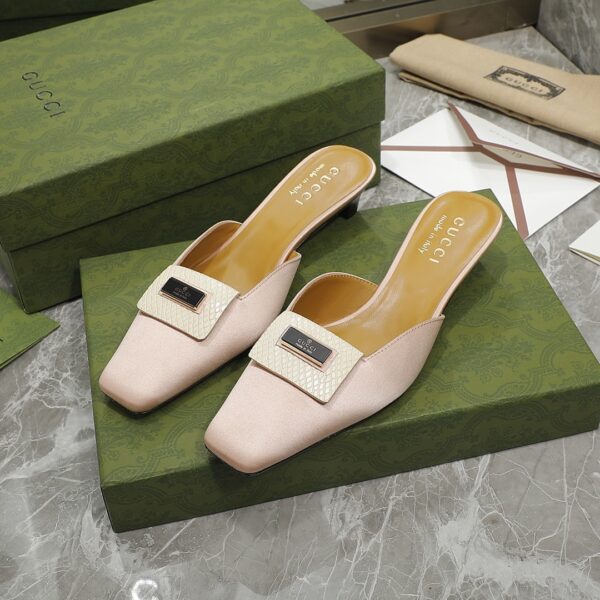 Gucci Slipper Sandals Pink For Women GG