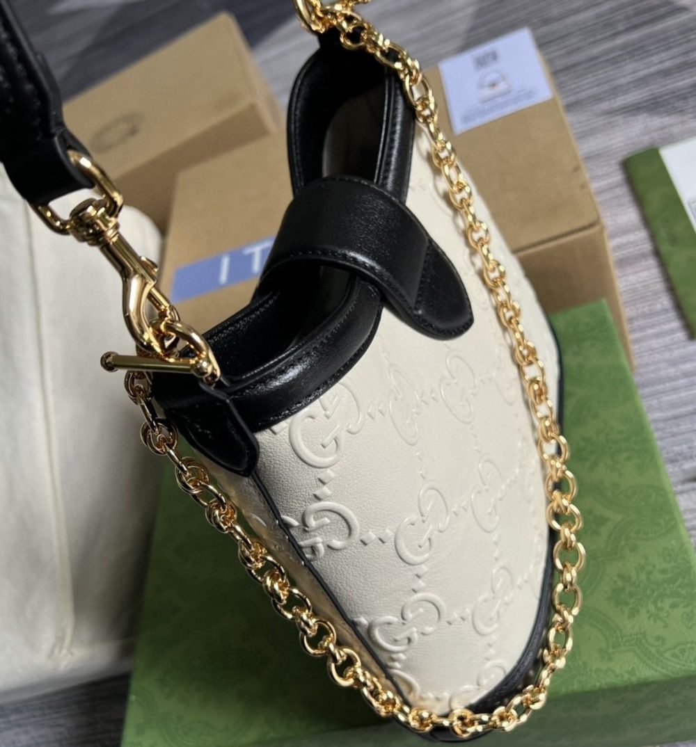 1:1 Replica Gucci Small GG Shoulder Bag White Debossed For Women 9.8in/25cm 675788 GG UD9AX 9099