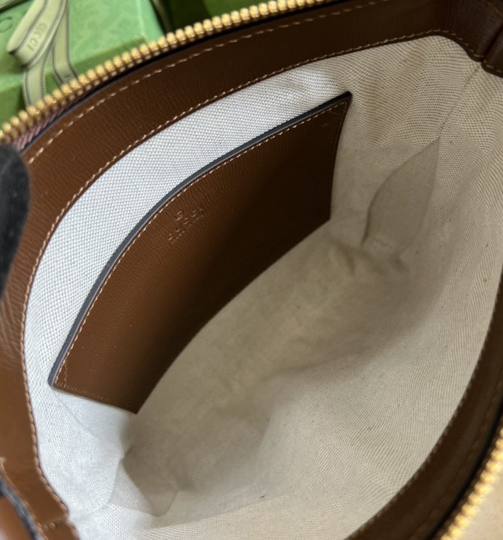 1:1 Replica Gucci Supreme Messenger Bag Beige And Ebony GG Supreme Canvas For Women 9.3in/23.5cm GG 681021 92THG 8563