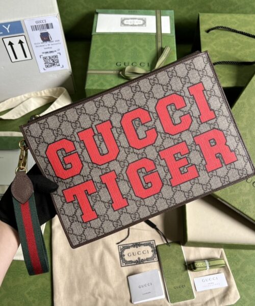 1:1 Replica Gucci Tiger Clutch Supreme Canvas Brown For Women 11in/28cm GG