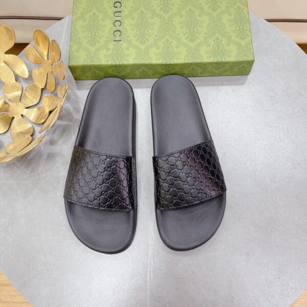 Gucci Women's Embossed GG Slide Sandal Black For Women 407345