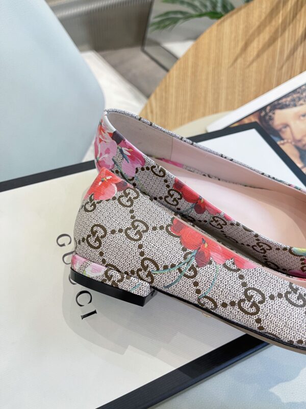 Gucci Women's Flower Ballet Flat With Horsebit Grey For Women GG