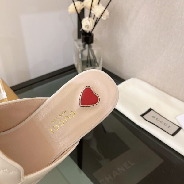 Gucci Women's GG Matelasse Princetown Slipper White For Women GG 699901 BKO60 9124