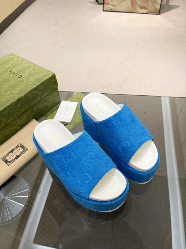 Gucci Women's GG Platform Sandal Blue For Women GG