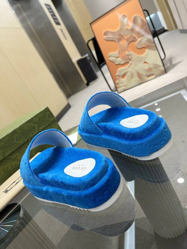 Gucci Women's GG Platform Sandal Blue For Women GG