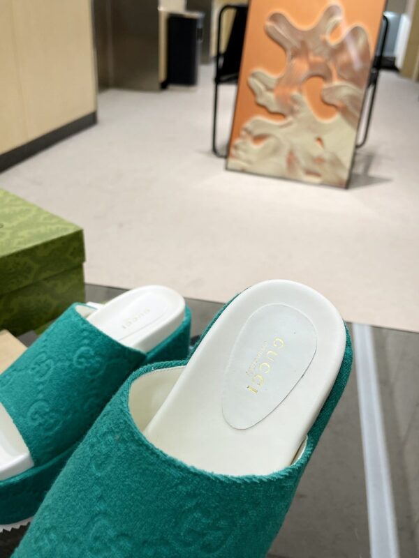 Gucci Women's GG Platform Sandal Dark Green For Women GG
