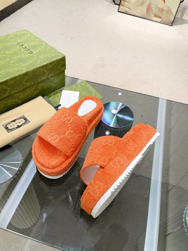 Gucci Women's GG Platform Sandal Orange For Women GG ‎700599 U2O00 7519