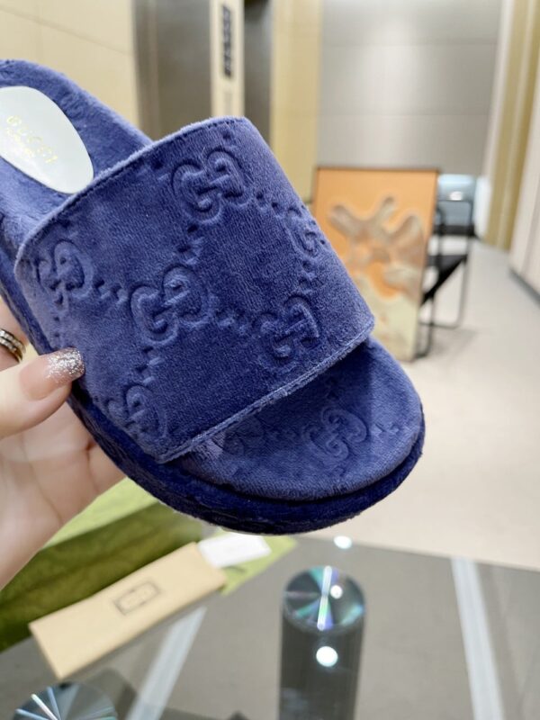 Gucci Women's GG Platform Sandal Purple For Women GG
