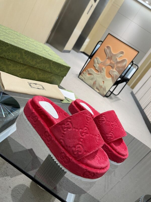 Gucci Women's GG Platform Sandal Red For Women GG