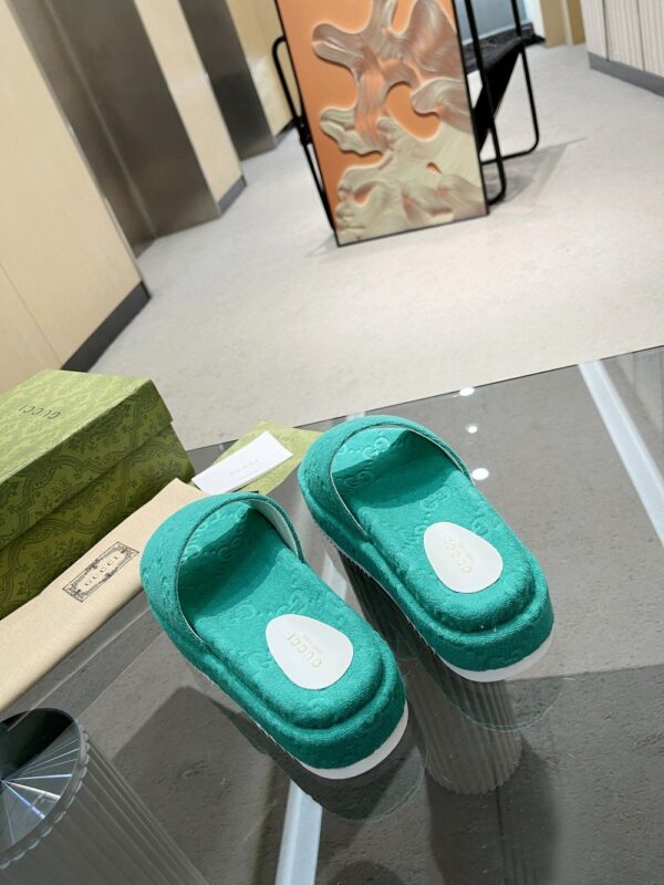 Gucci Women's GG Platform Sandal Turquoise For Women GG