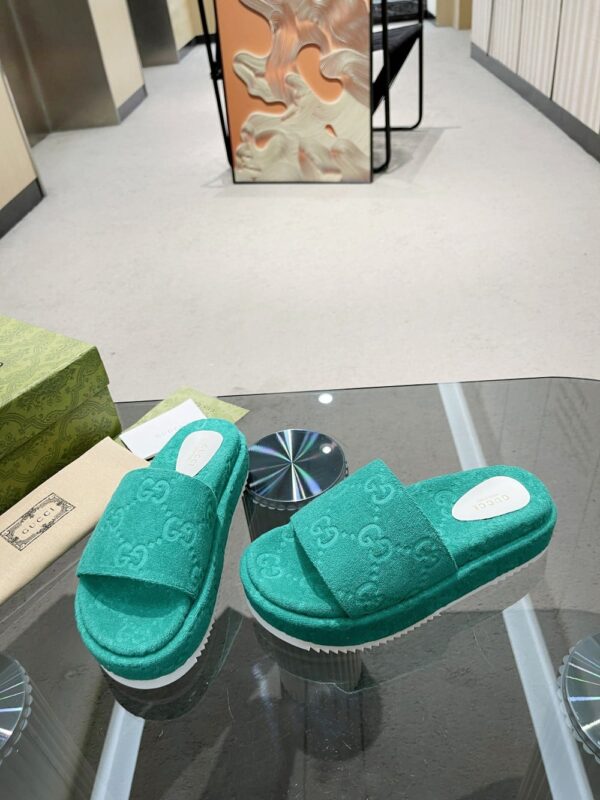 Gucci Women's GG Platform Sandal Turquoise For Women GG