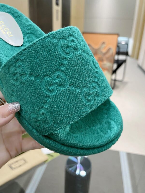 Gucci Women's GG Platform Sandal Turquoise For Women GG