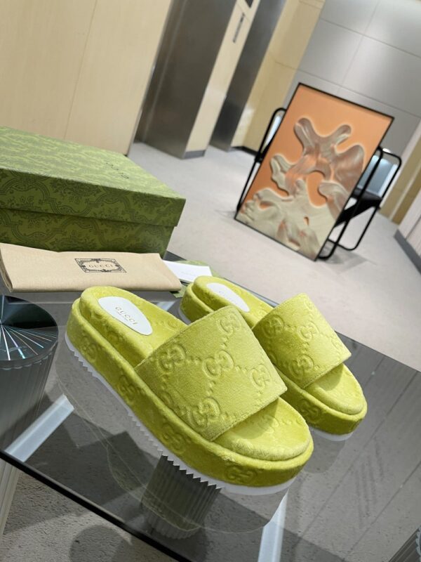 Gucci Women's GG Platform Sandal Yellow For Women GG