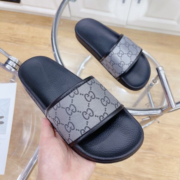 Gucci Women's GG Slide Sandal Black And Gray For Women 407345