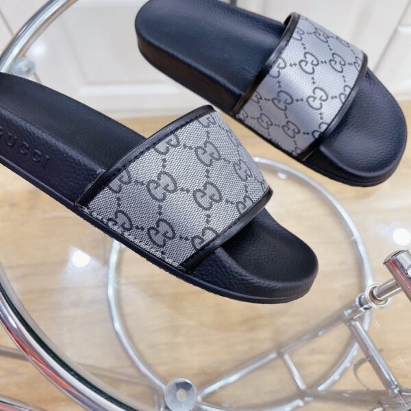 Gucci Women's GG Slide Sandal Black And Gray For Women 407345