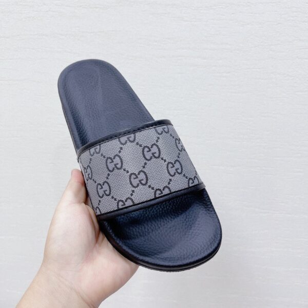 Gucci Women's GG Slide Sandal Black And Gray For Women 407345