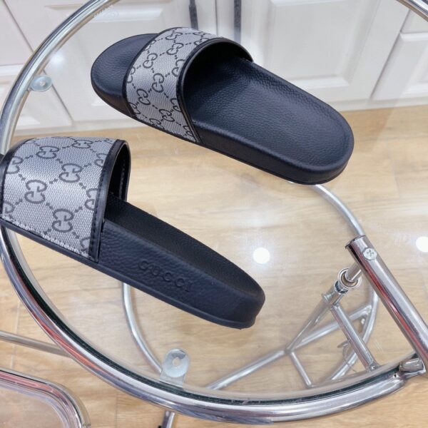 Gucci Women's GG Slide Sandal Black And Gray For Women 407345