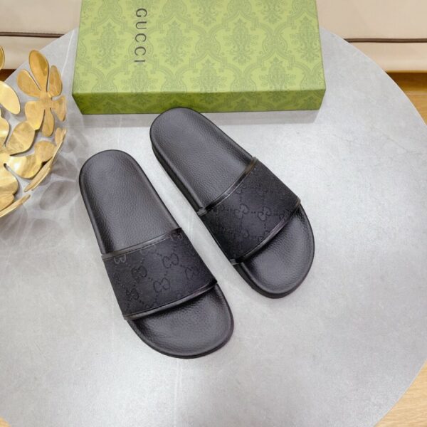 Gucci Women's GG Slide Sandal Black For Women 407345