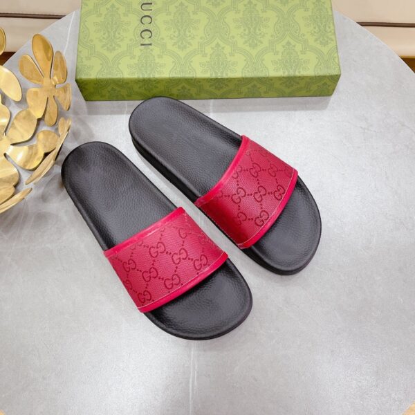 Gucci Women's GG Slide Sandal Red For Women 407345